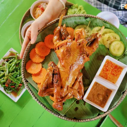Roasted Lemongrass Chicken (Moan Ang)