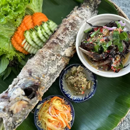 Crispy Mekong Sand Day Fish